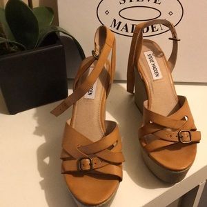Steve Madden Wedges Size 8, Cognac